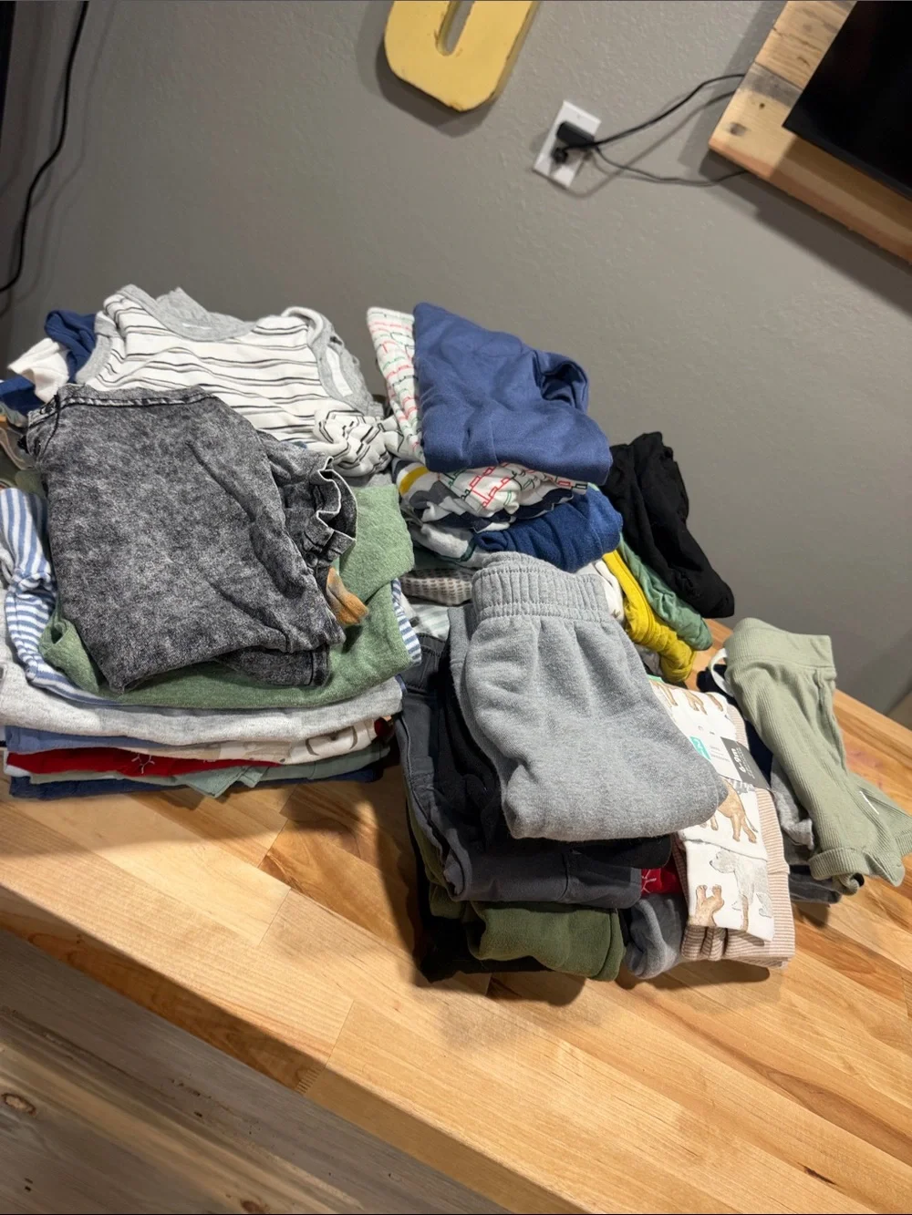 6-9 Month Baby Boy Mixed Brand Bundle 💙 61 ITEMS!!!